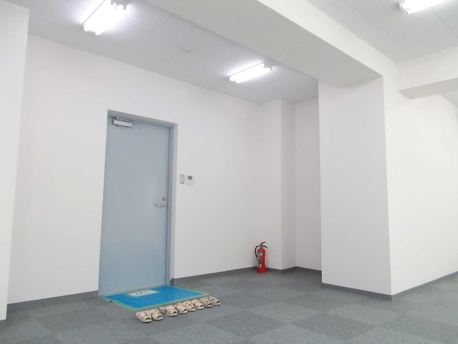 貸室出入口