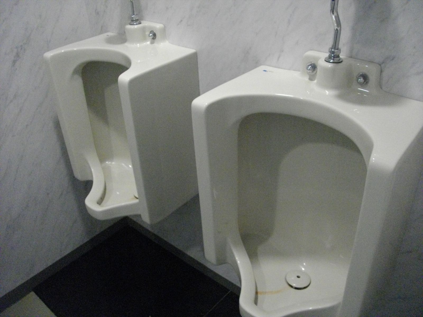 男性用トイレ