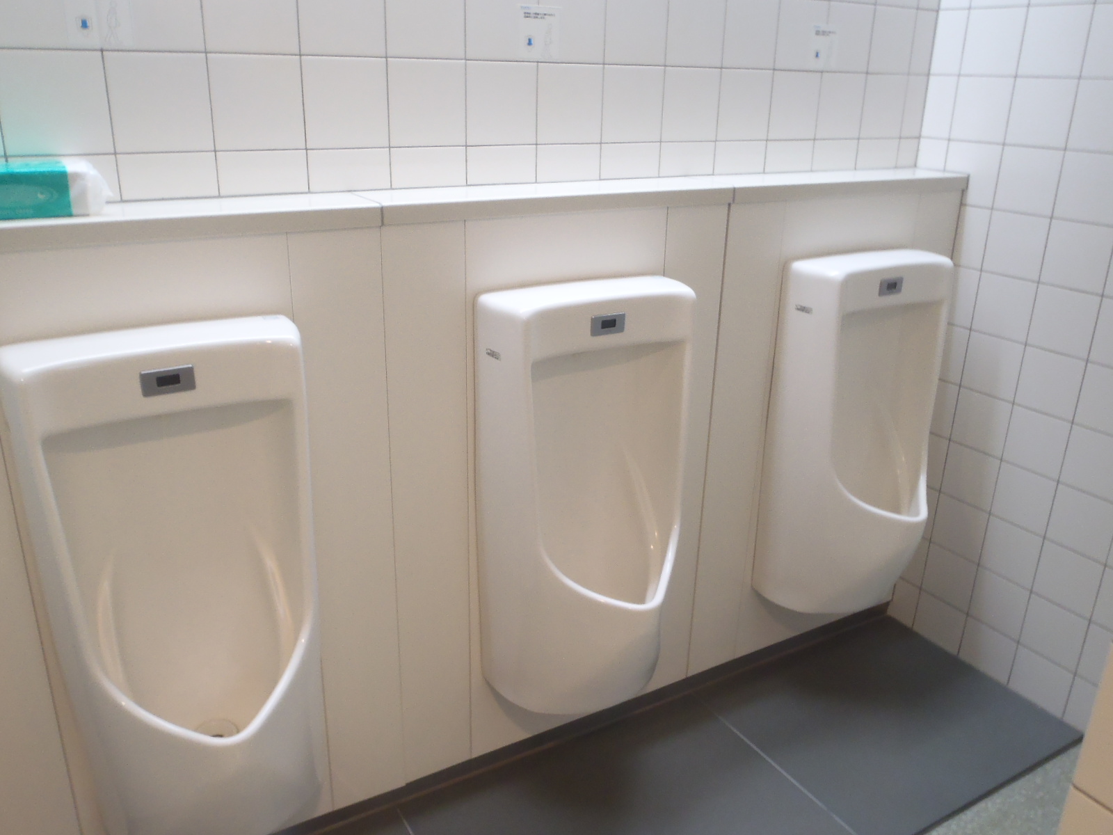 男性用トイレ