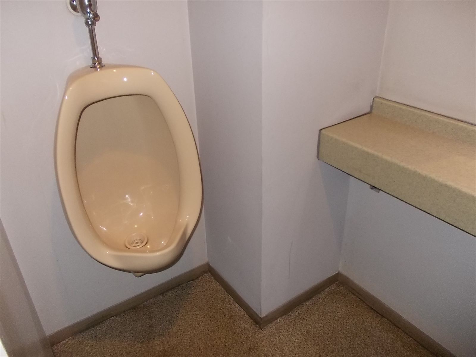 男性用トイレ