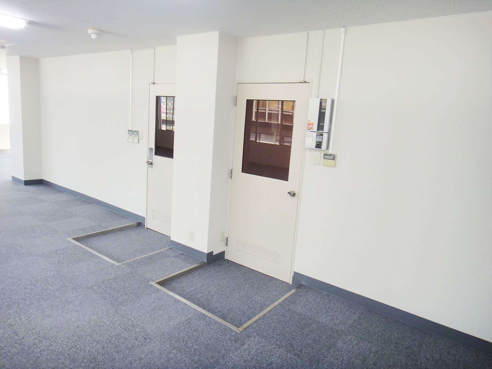出入口が複数箇所あり