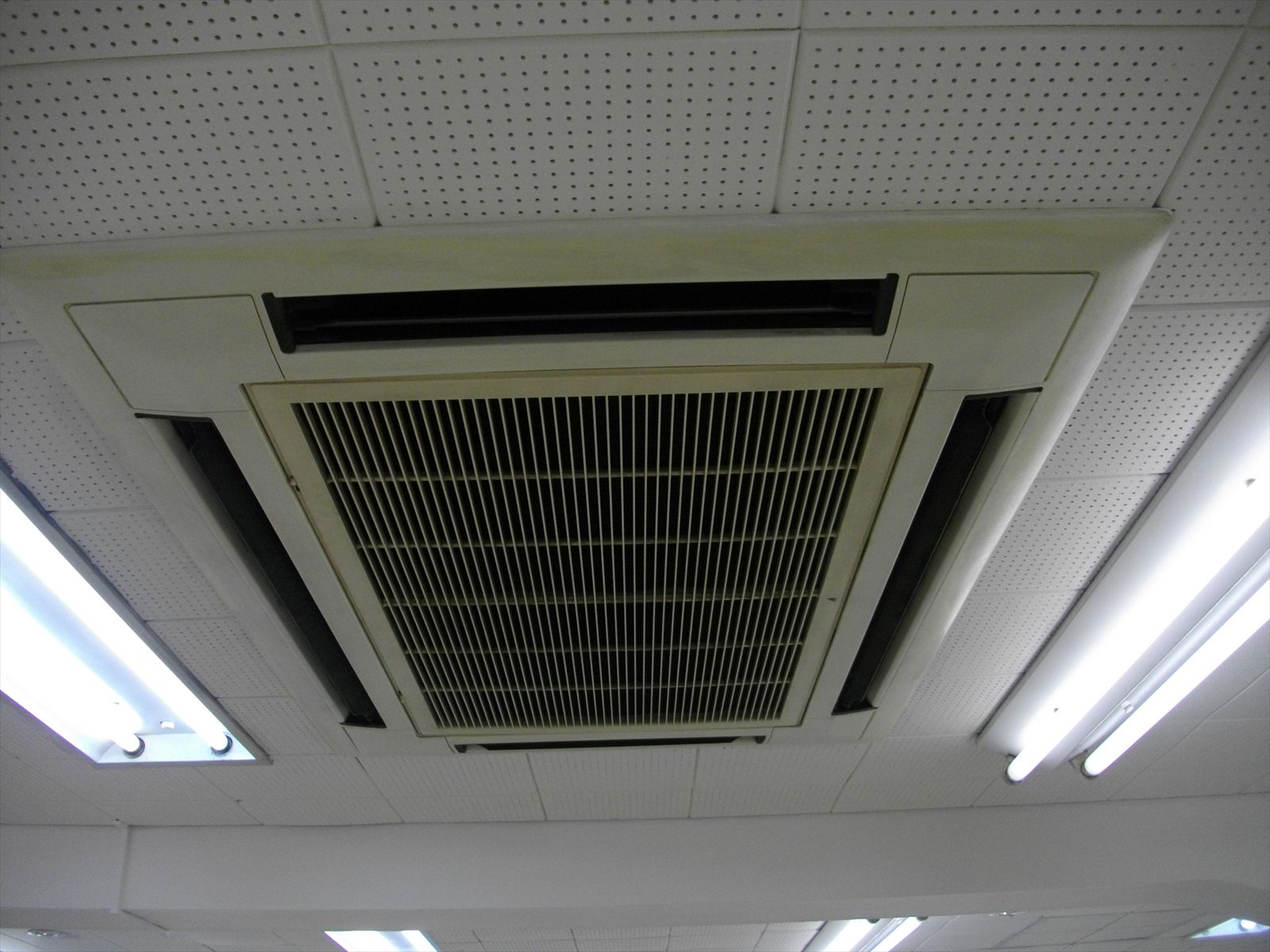 空調は個別タイプ