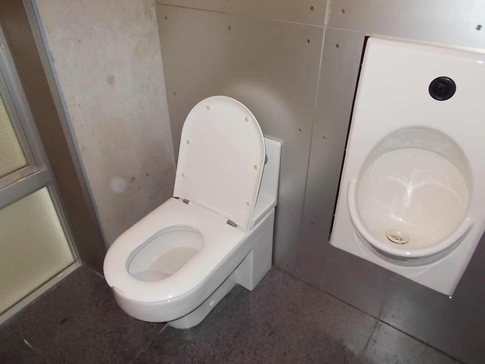 トイレ個室