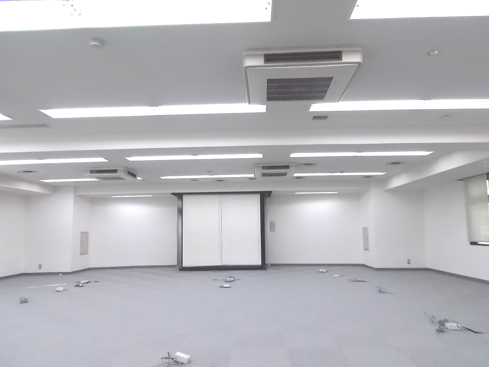 オフィス室内参考画像