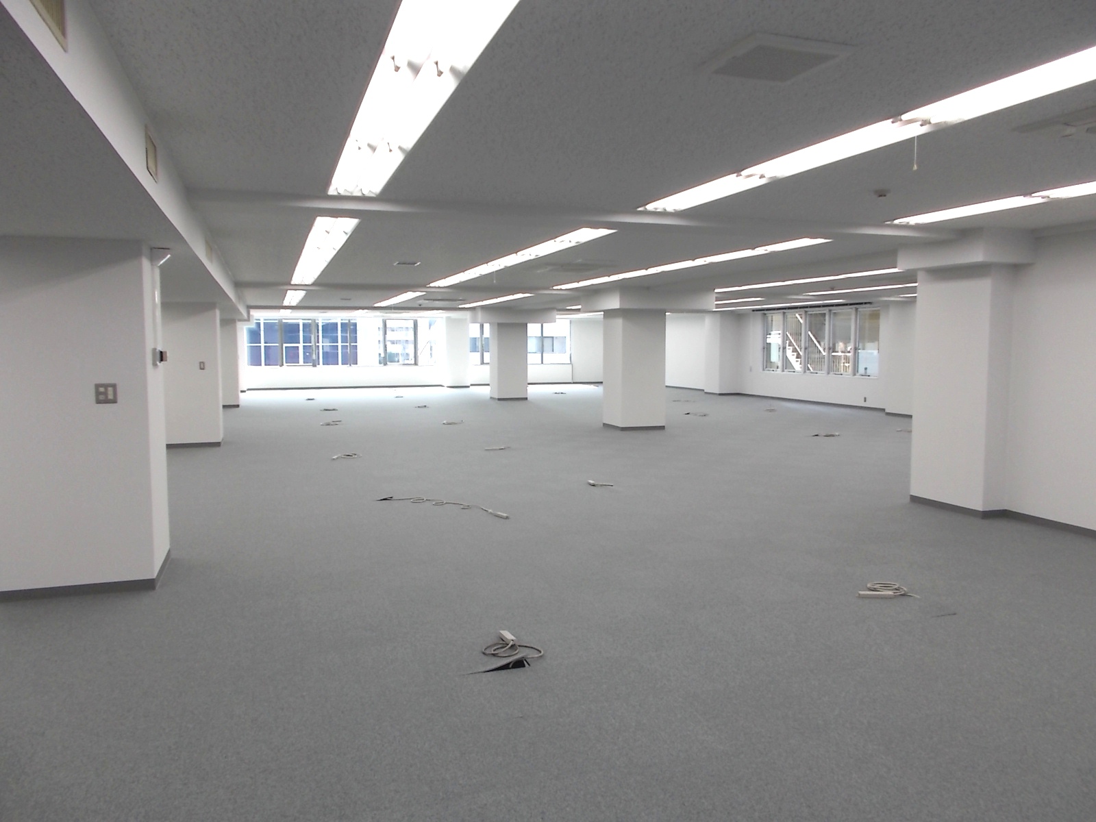 オフィス室内参考画像