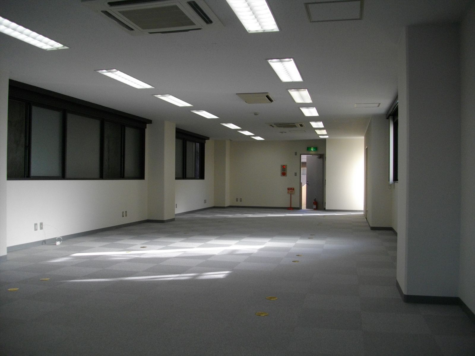 別角度の様子