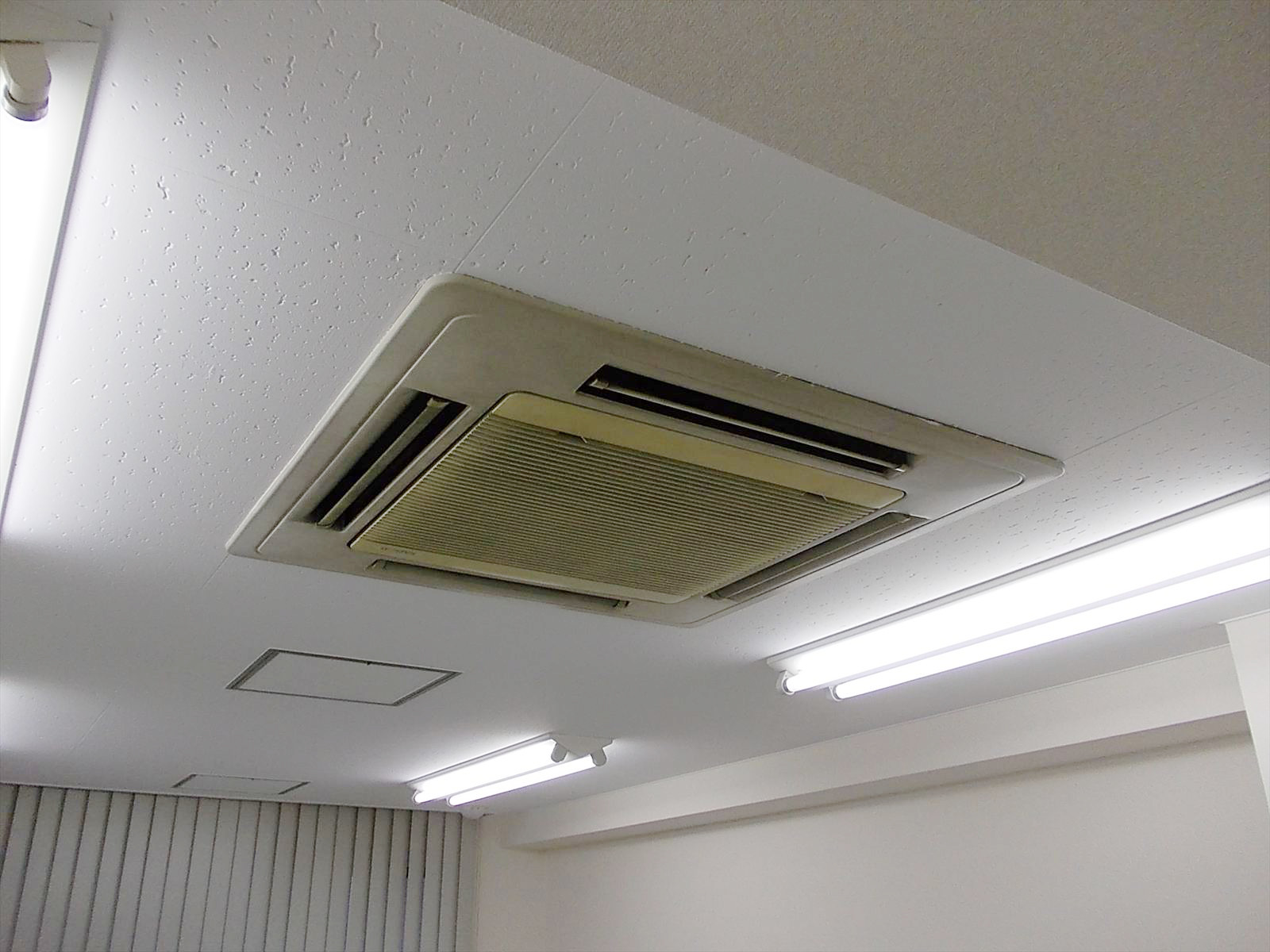 空調吹き出し口