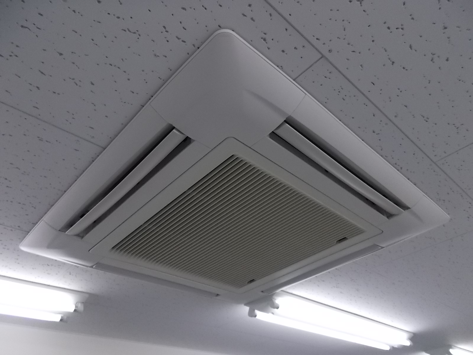 カセット式空調