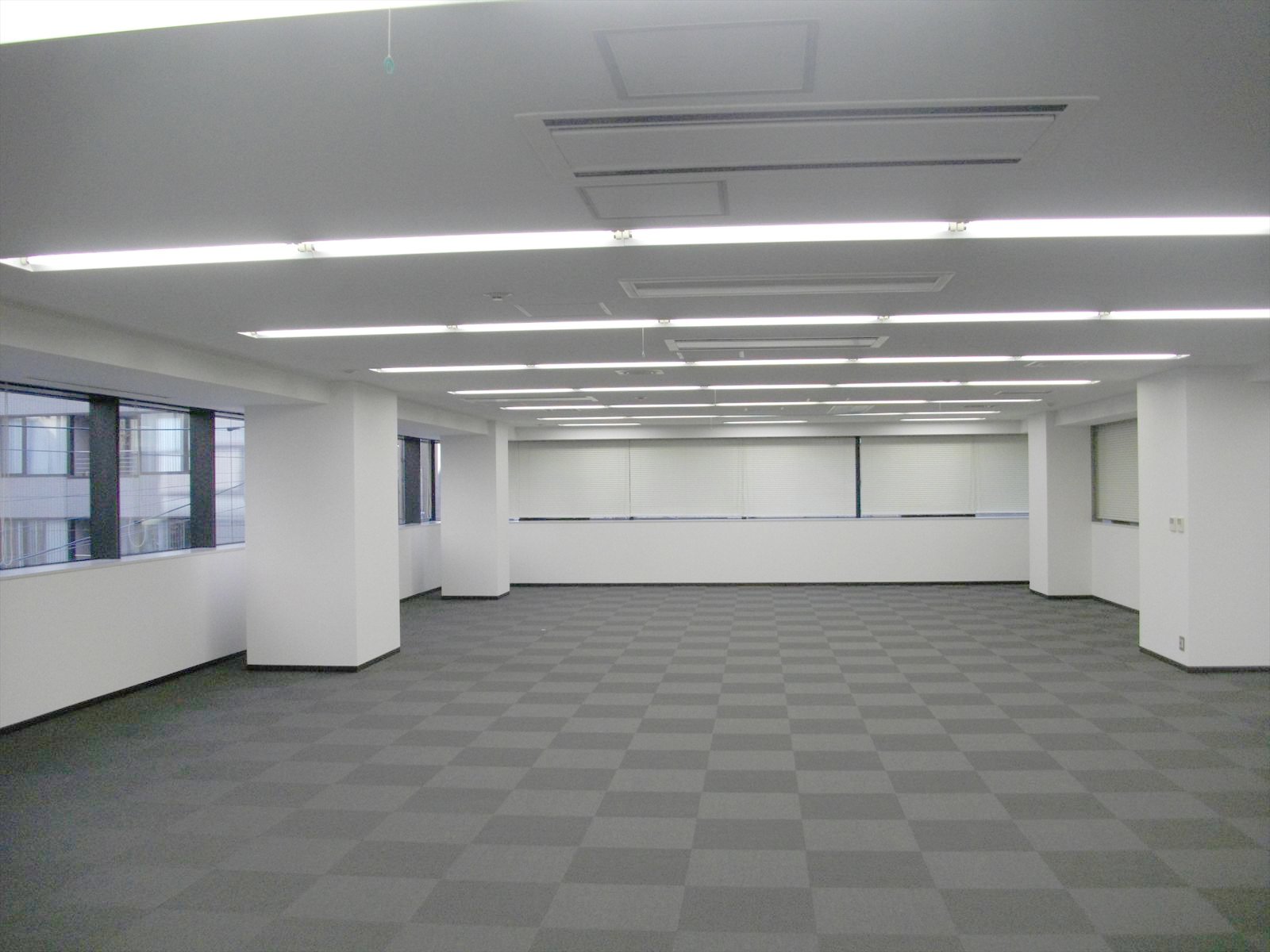 オフィス室内参考画像