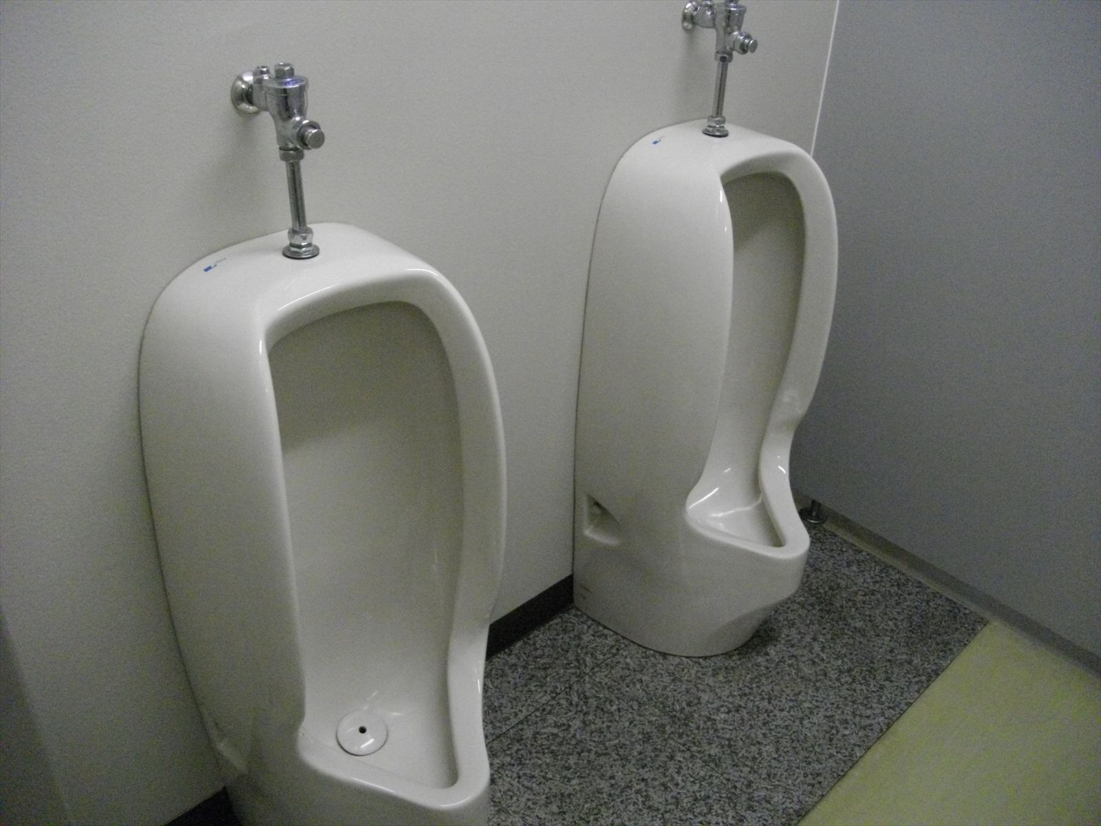 男性用トイレ