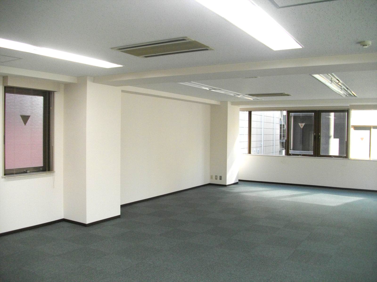 オフィス室内参考画像