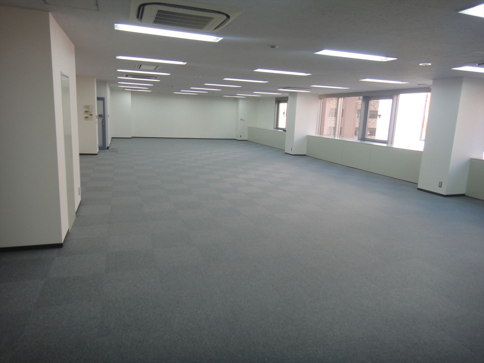 オフィス室内参考画像