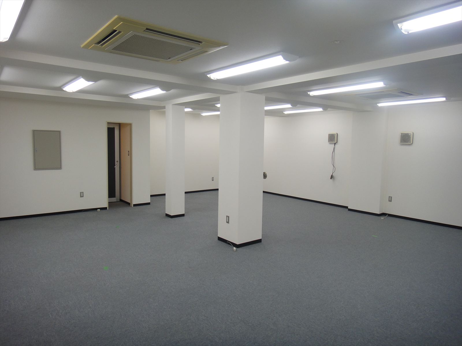 オフィス室内参考画像