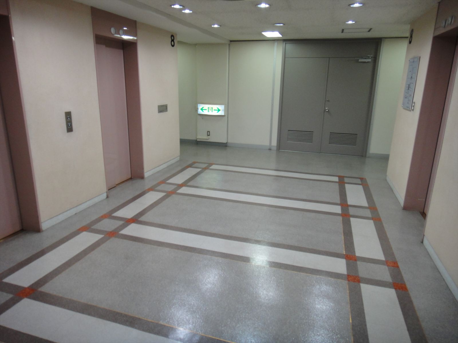 エレベーターホール