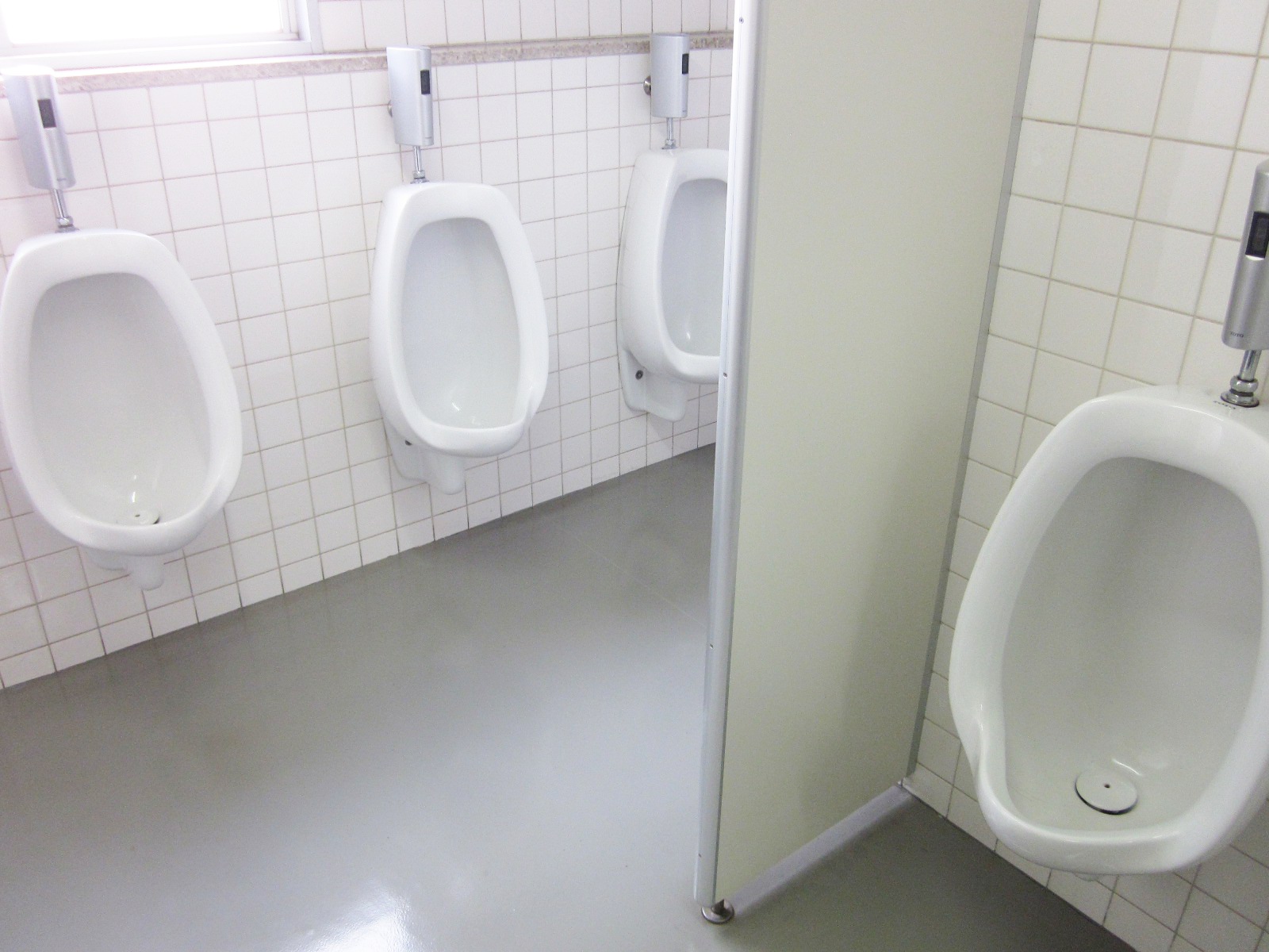 男性用トイレ