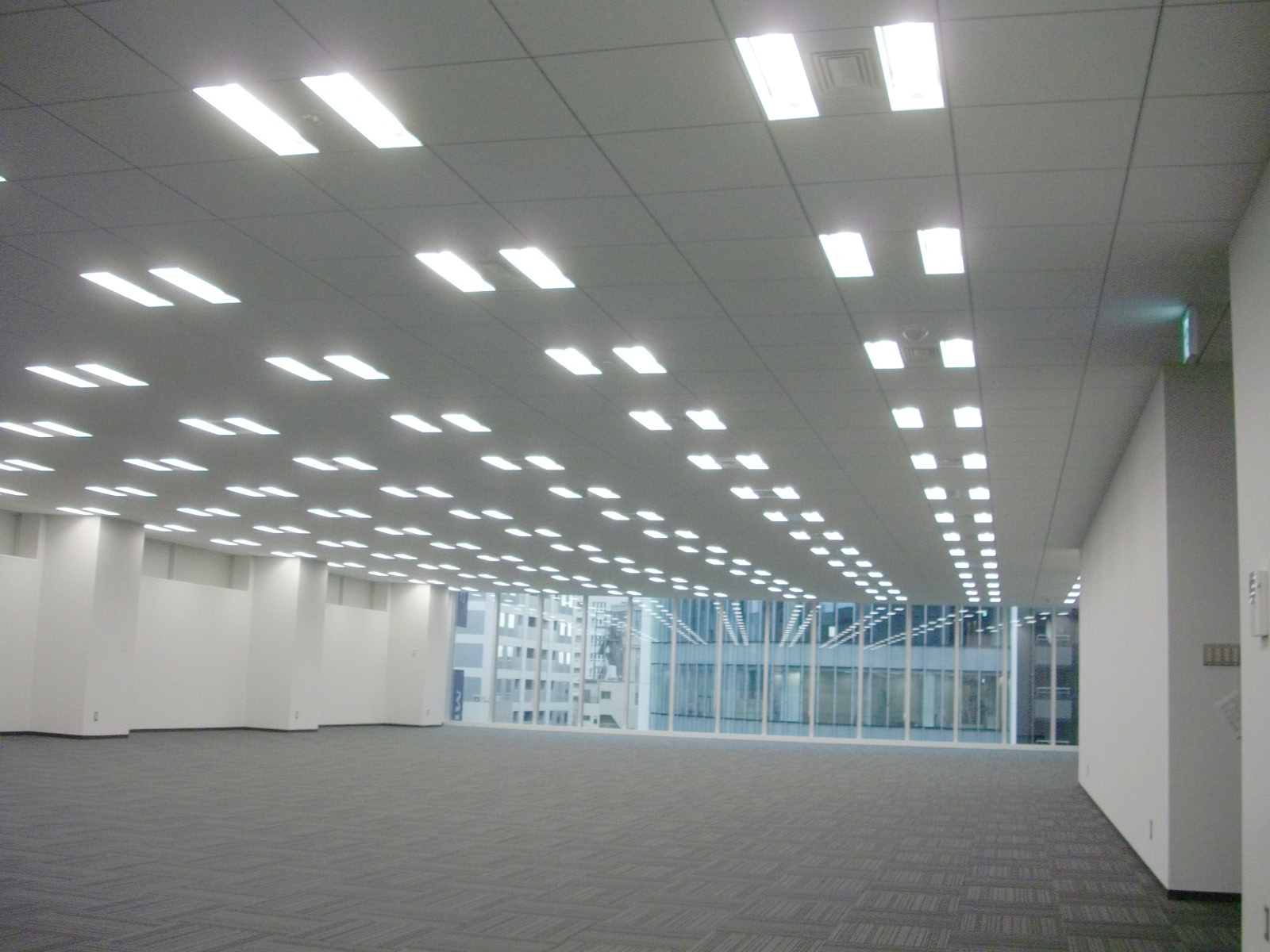 オフィス室内参考画像