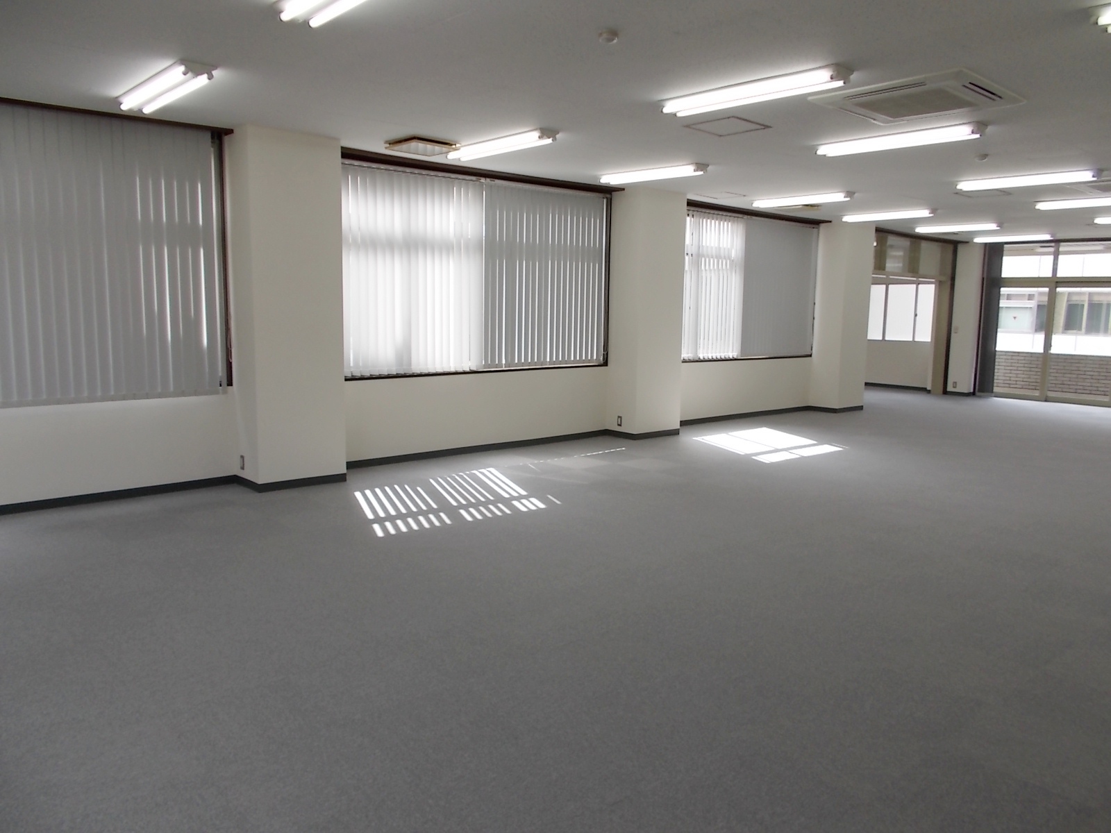 室内1