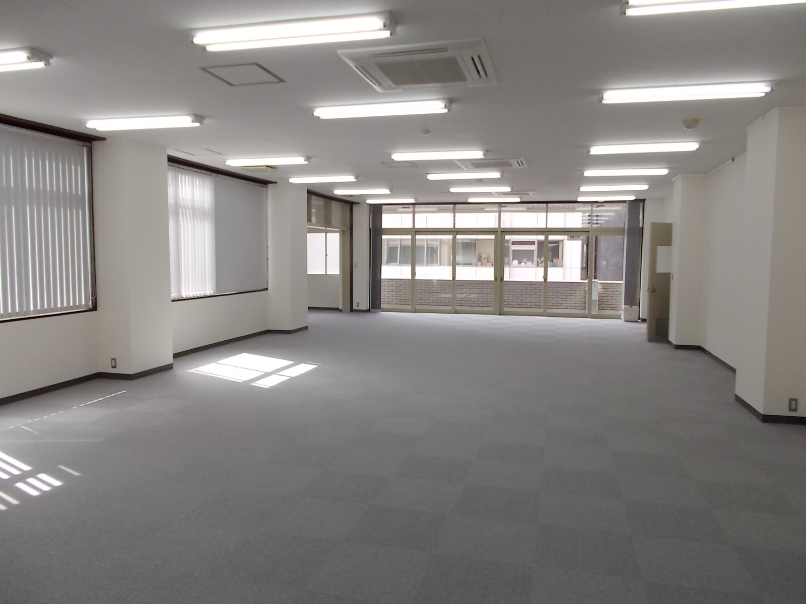 広々とした室内