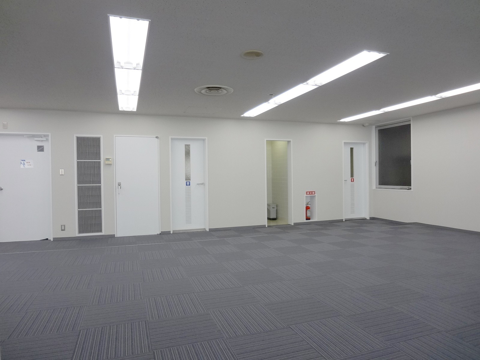 別角度の様子