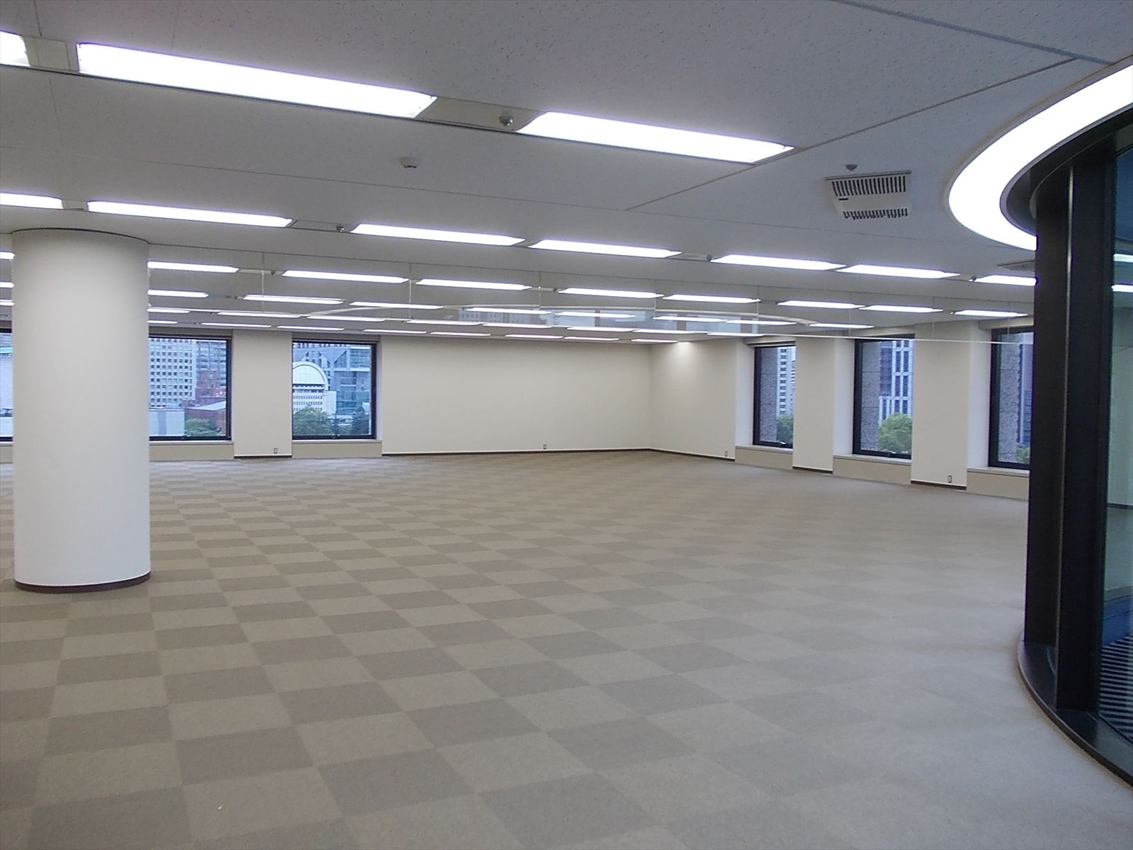 別角度の様子