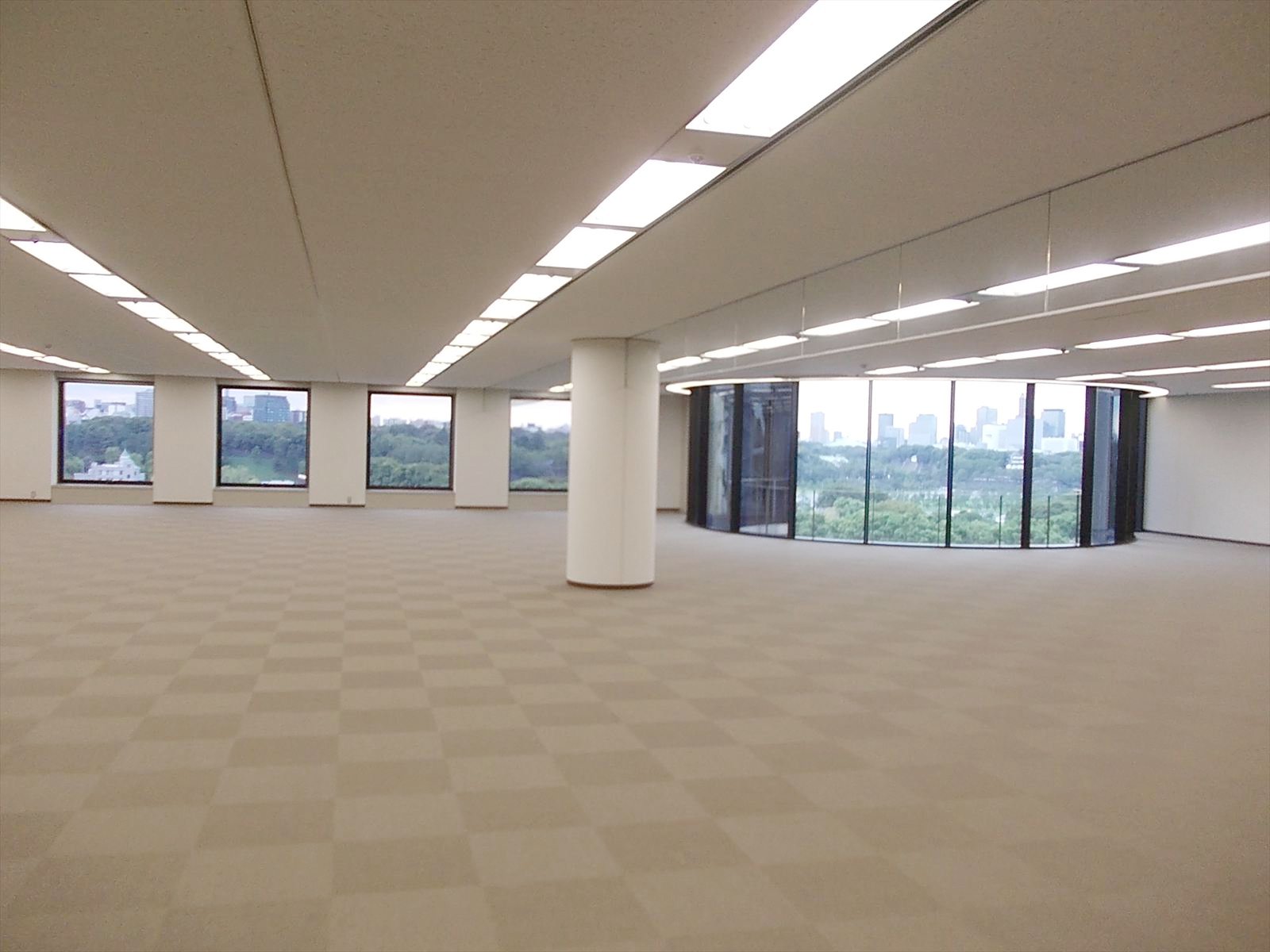 オフィス室内参考画像