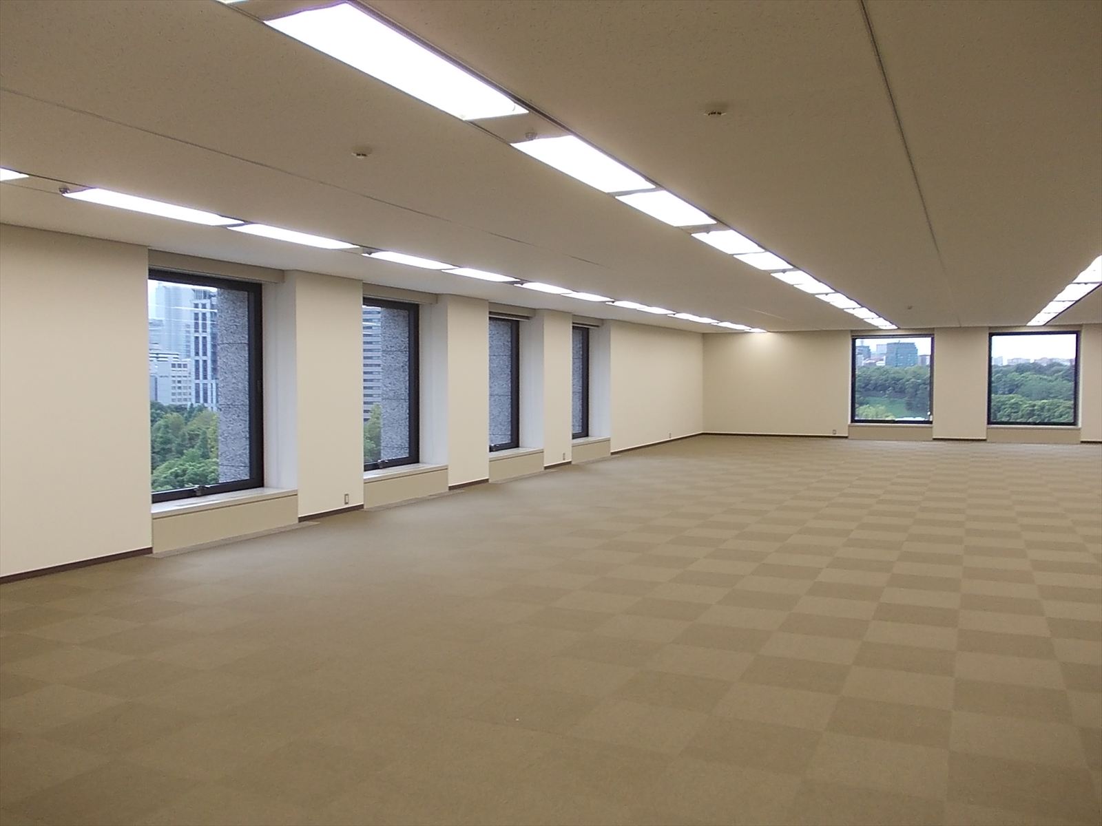 窓際の様子