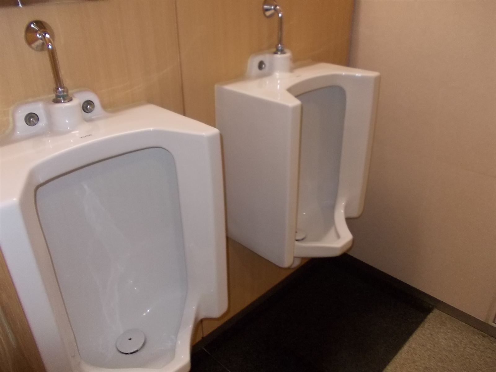 男性用トイレ