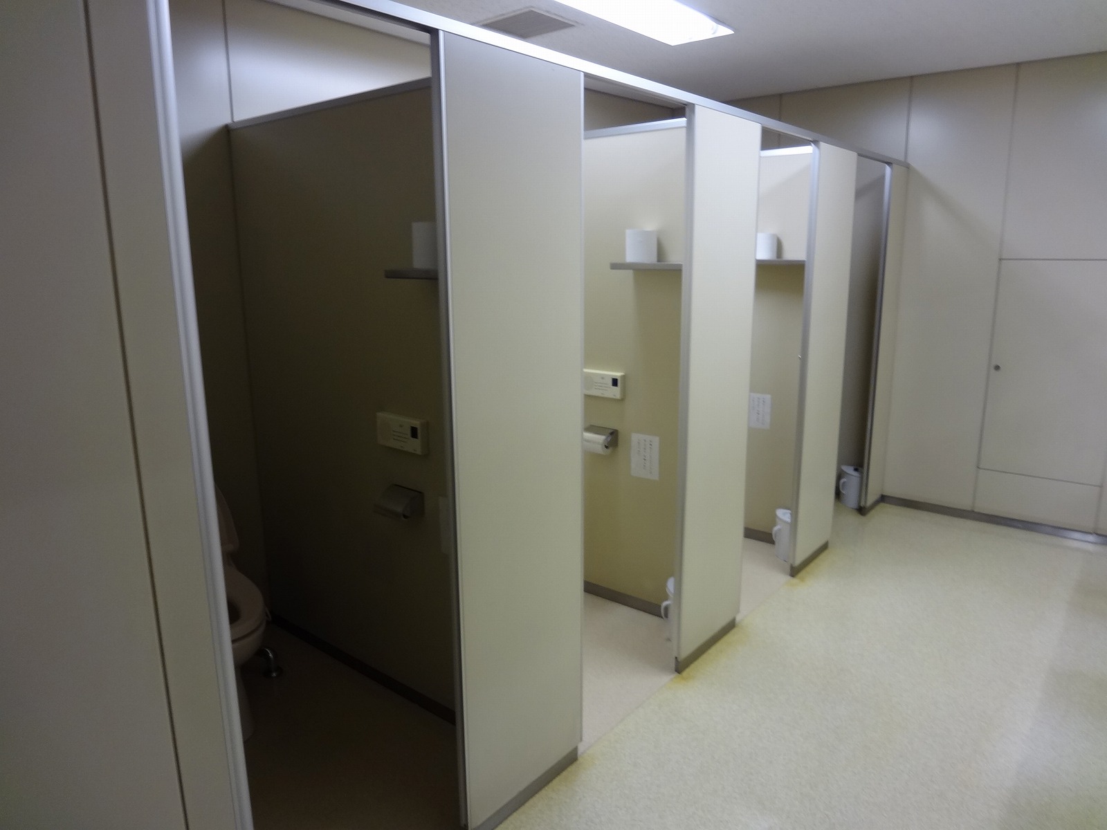トイレ個室