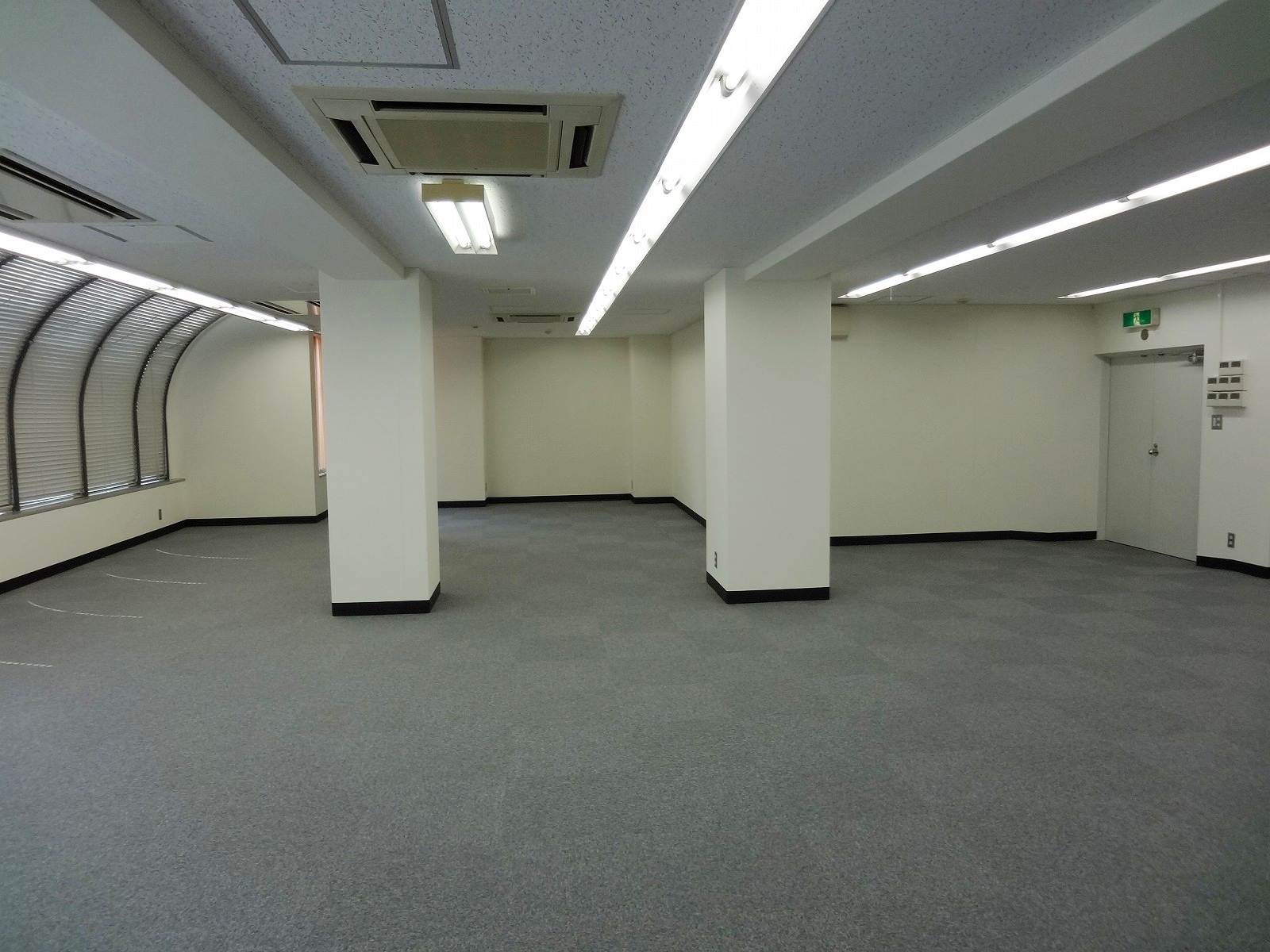 別角度の様子
