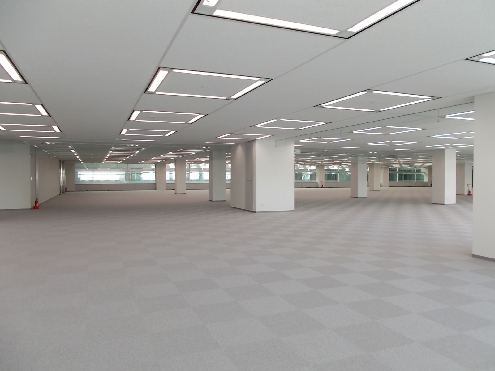 オフィス室内参考画像