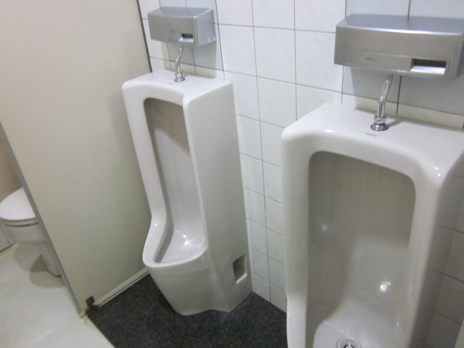 男性用トイレ
