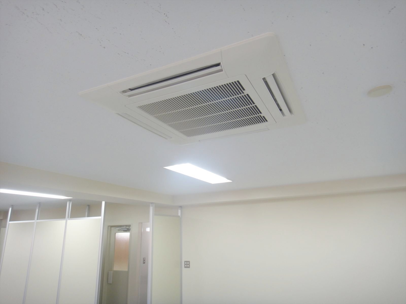 個別空調