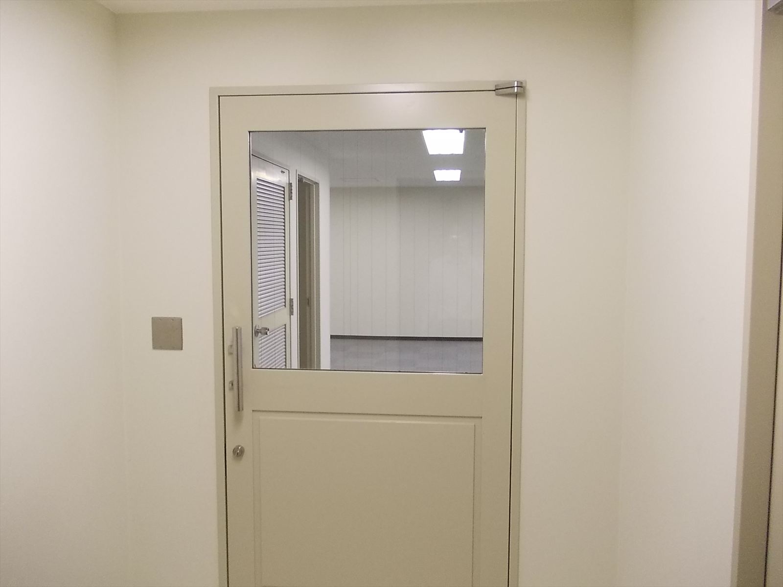 貸室出入口