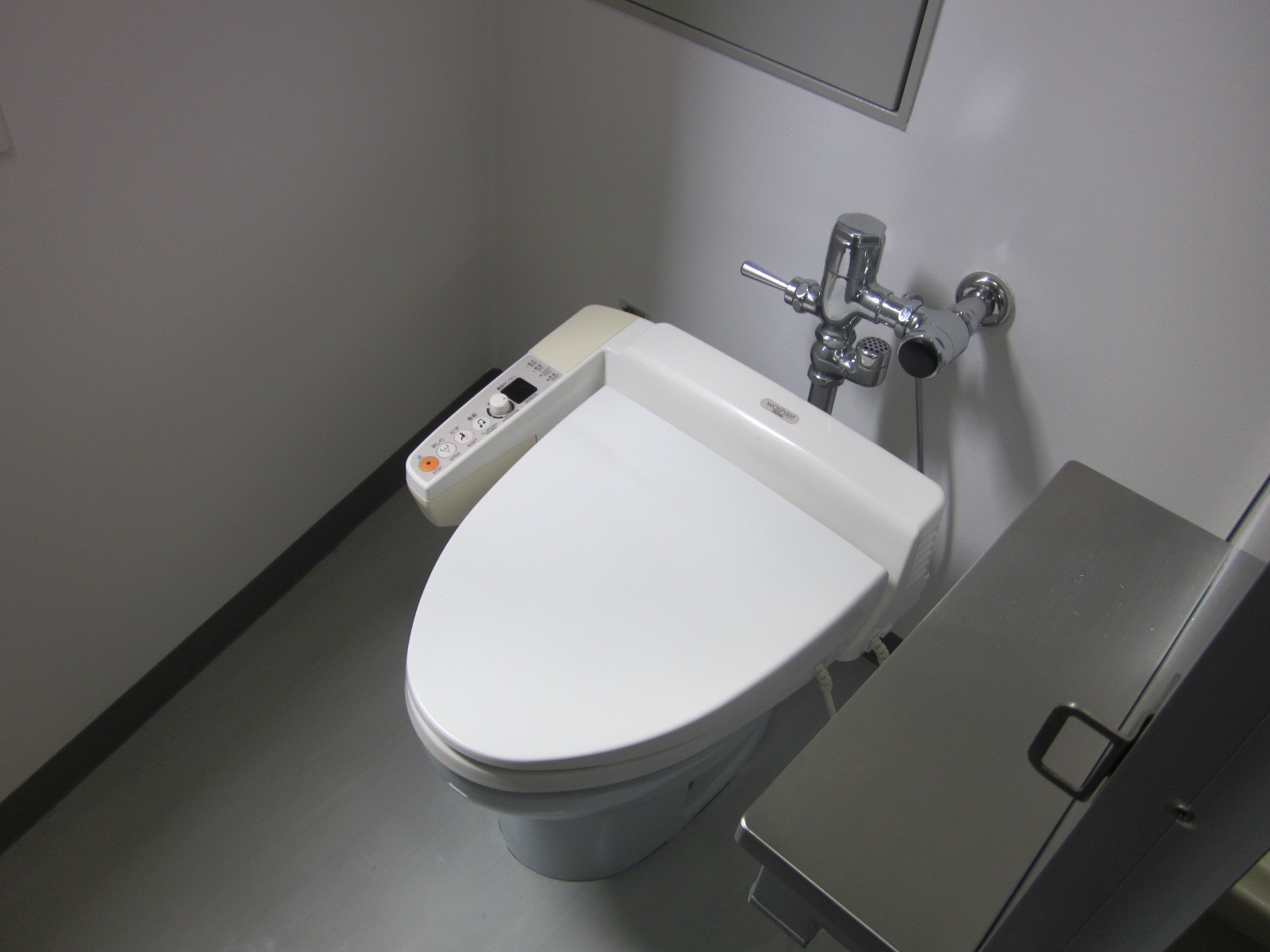 トイレ個室