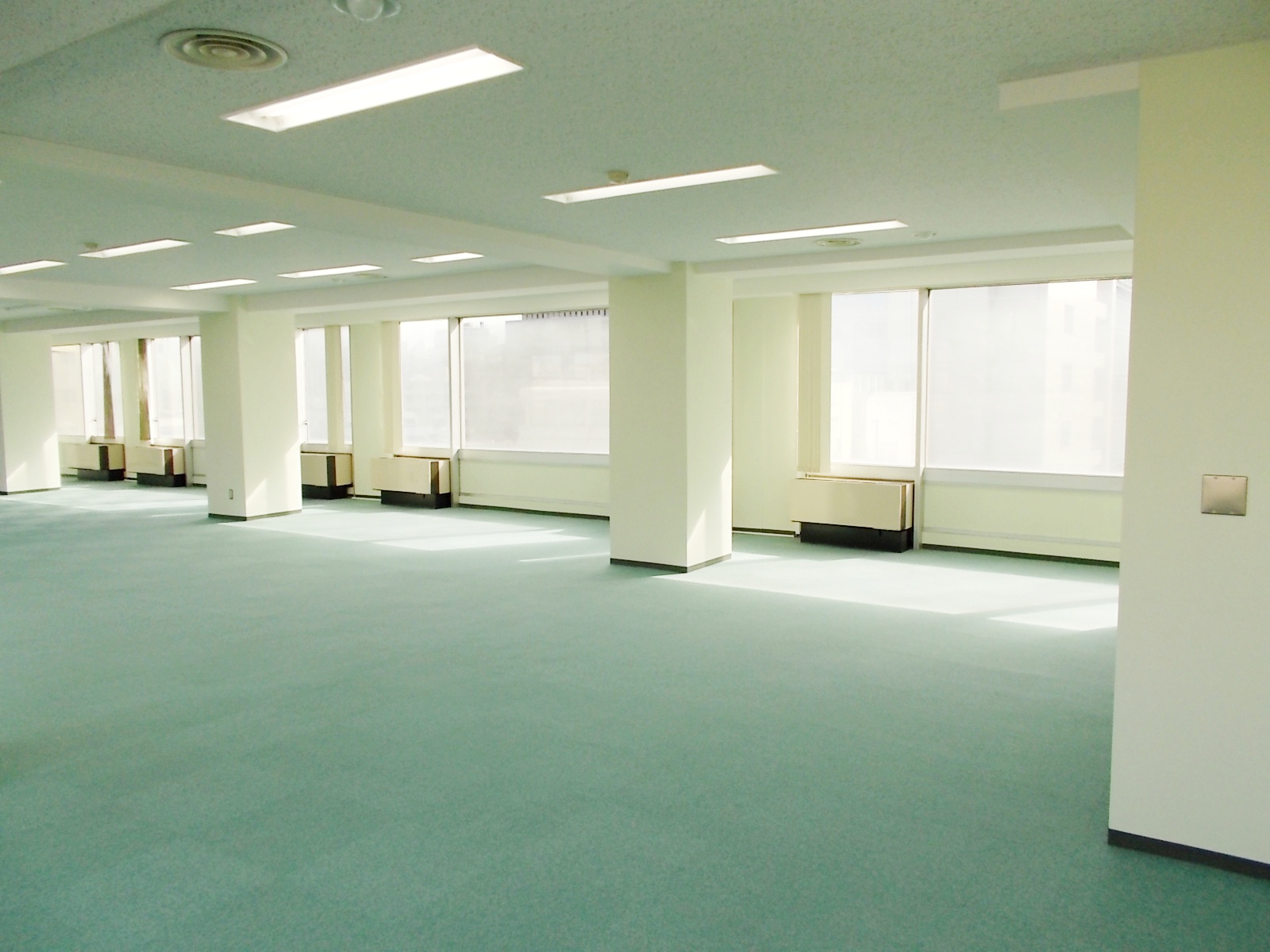 オフィス室内参考画像