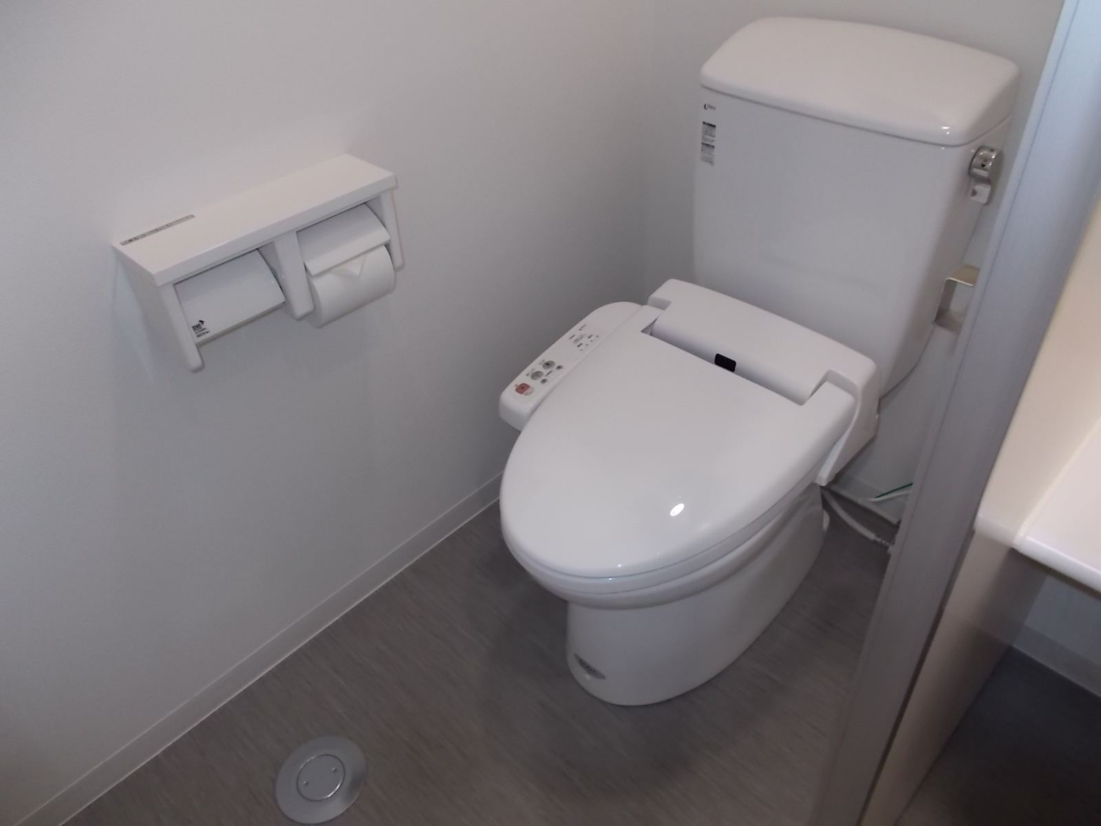 男女別トイレ個室