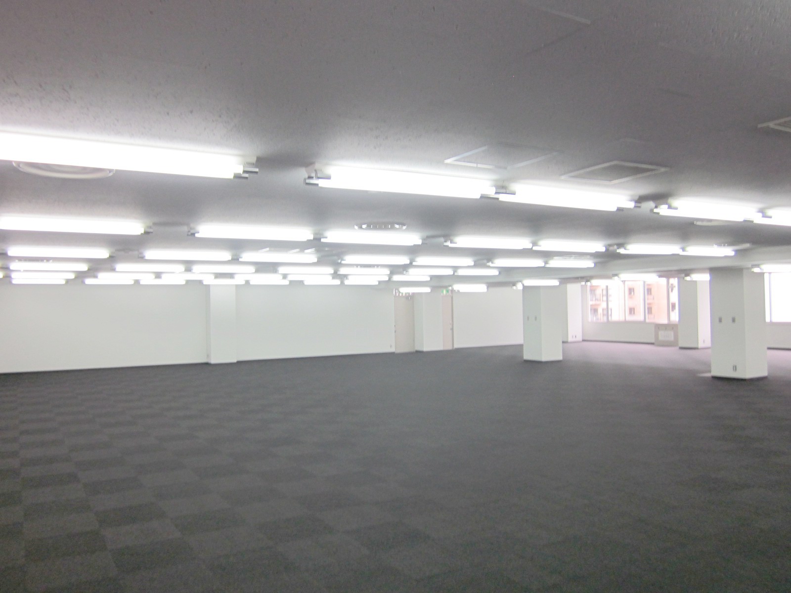 別角度の様子