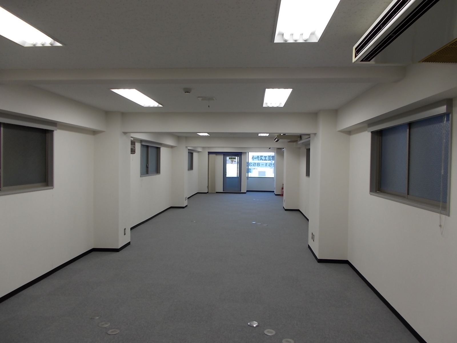 オフィス室内参考画像
