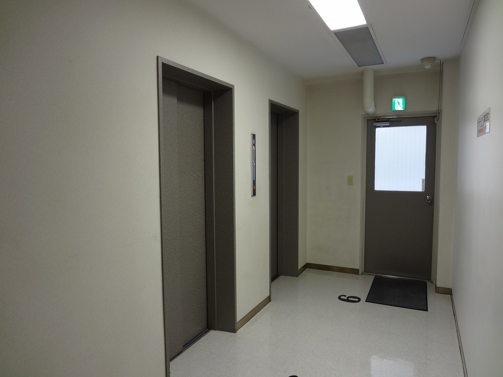 エレベーターホール