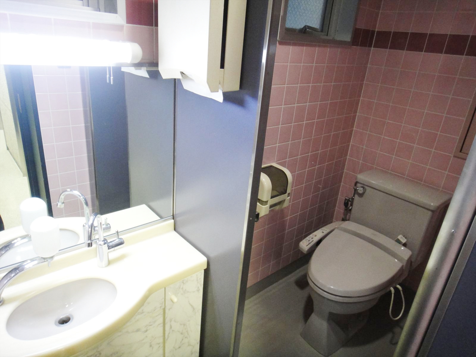 トイレ個室