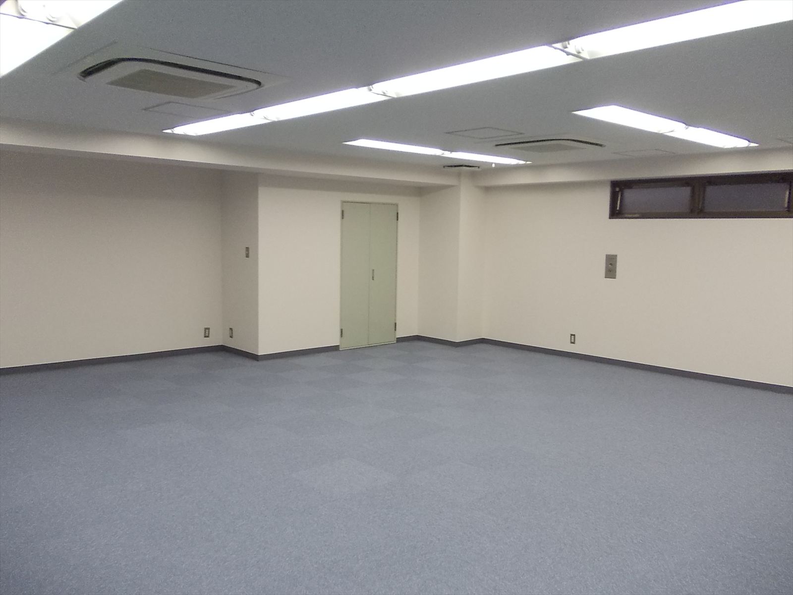 Ｌ字型の室内