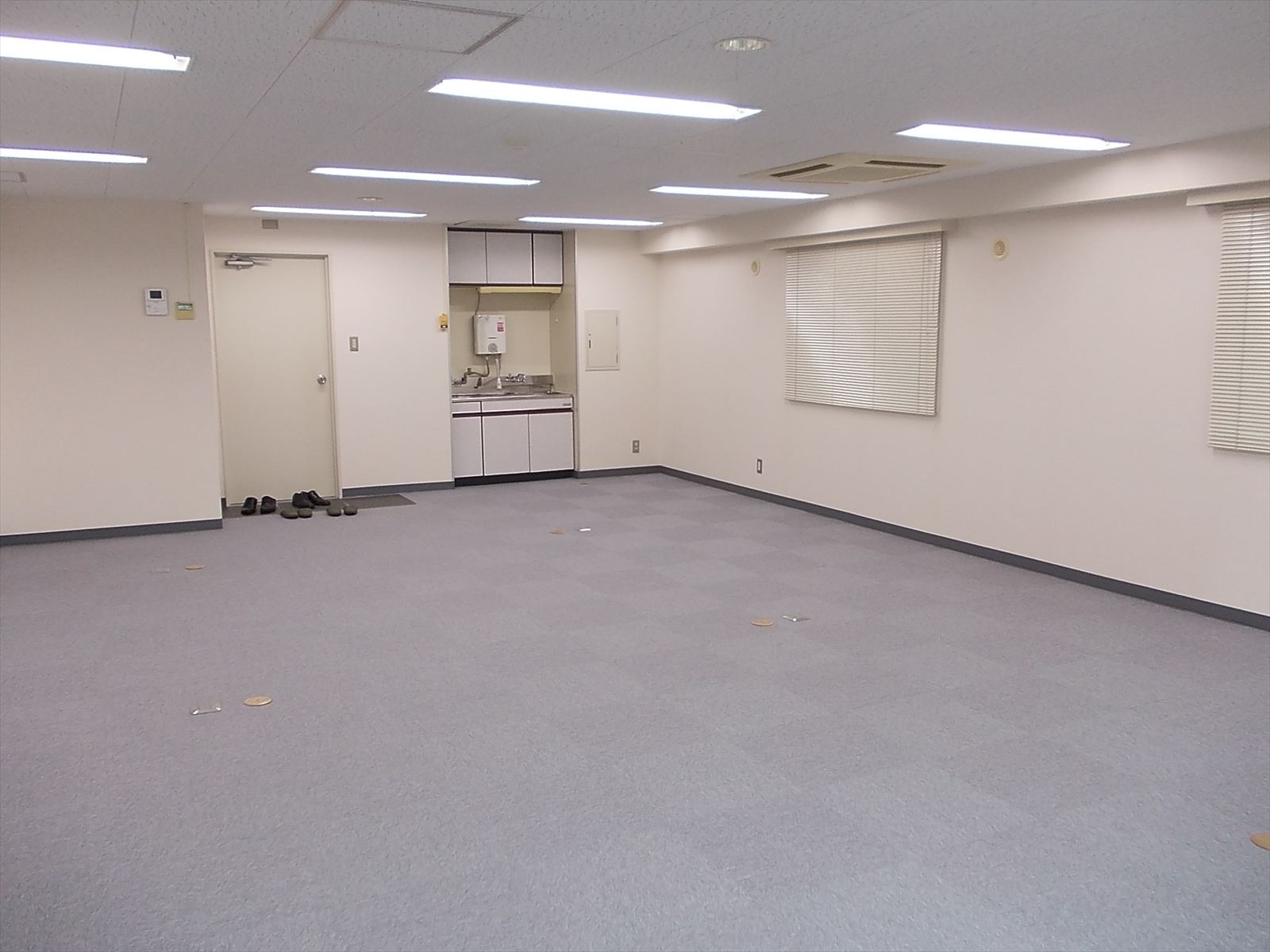 明るいフロア