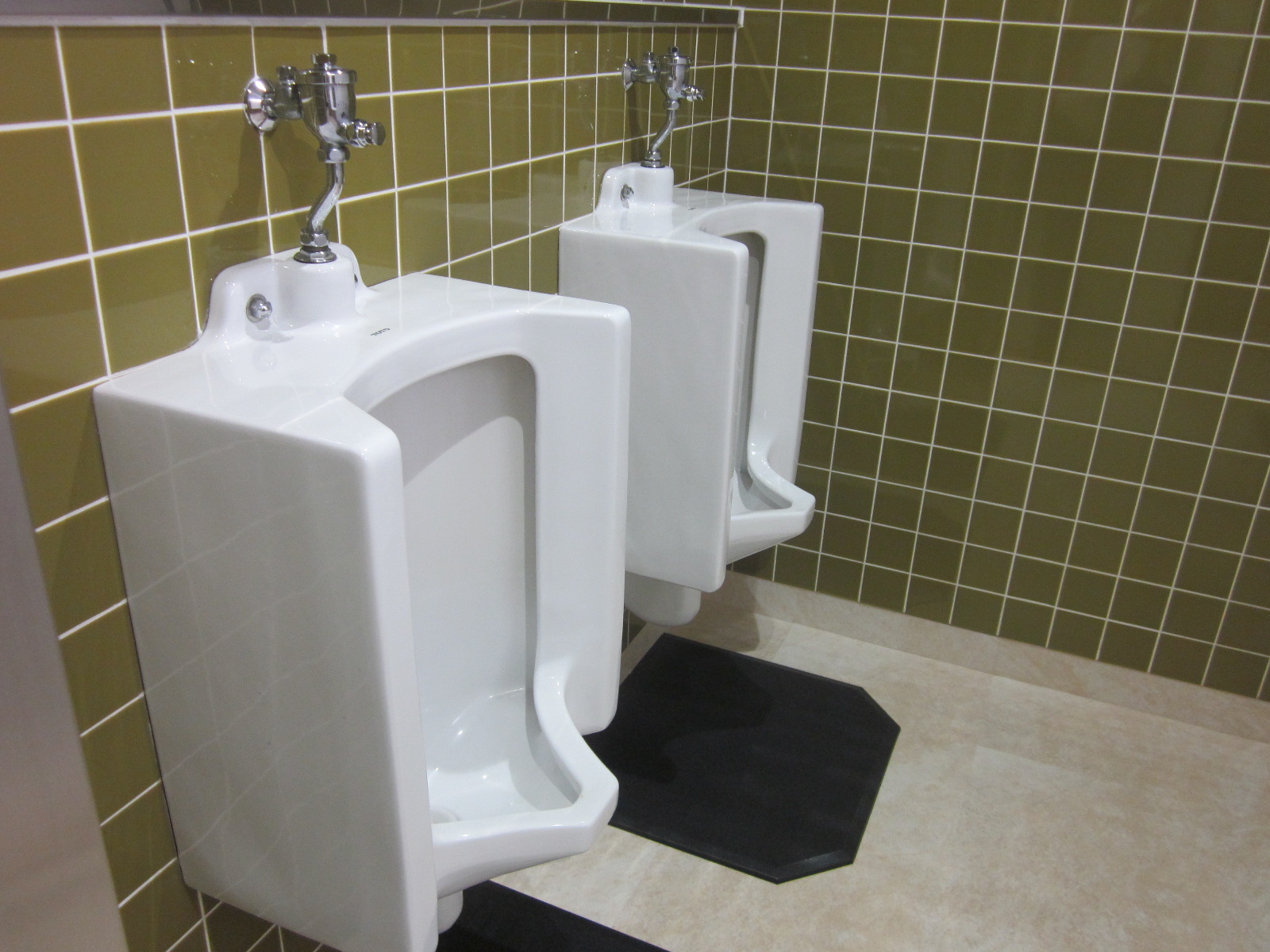 男性用トイレ