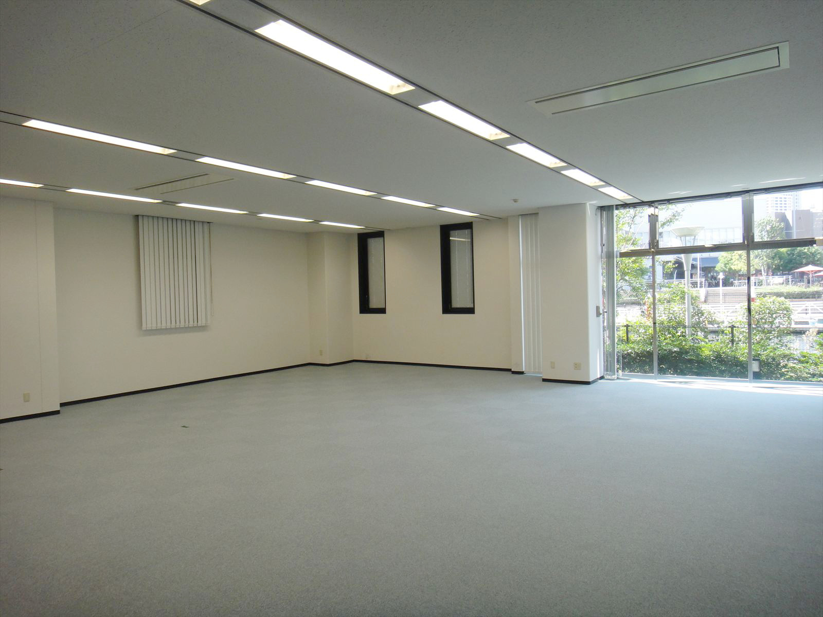 オフィス室内参考画像（1階）