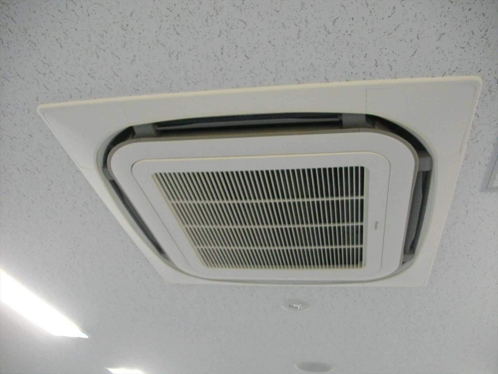 空調吹き出し口