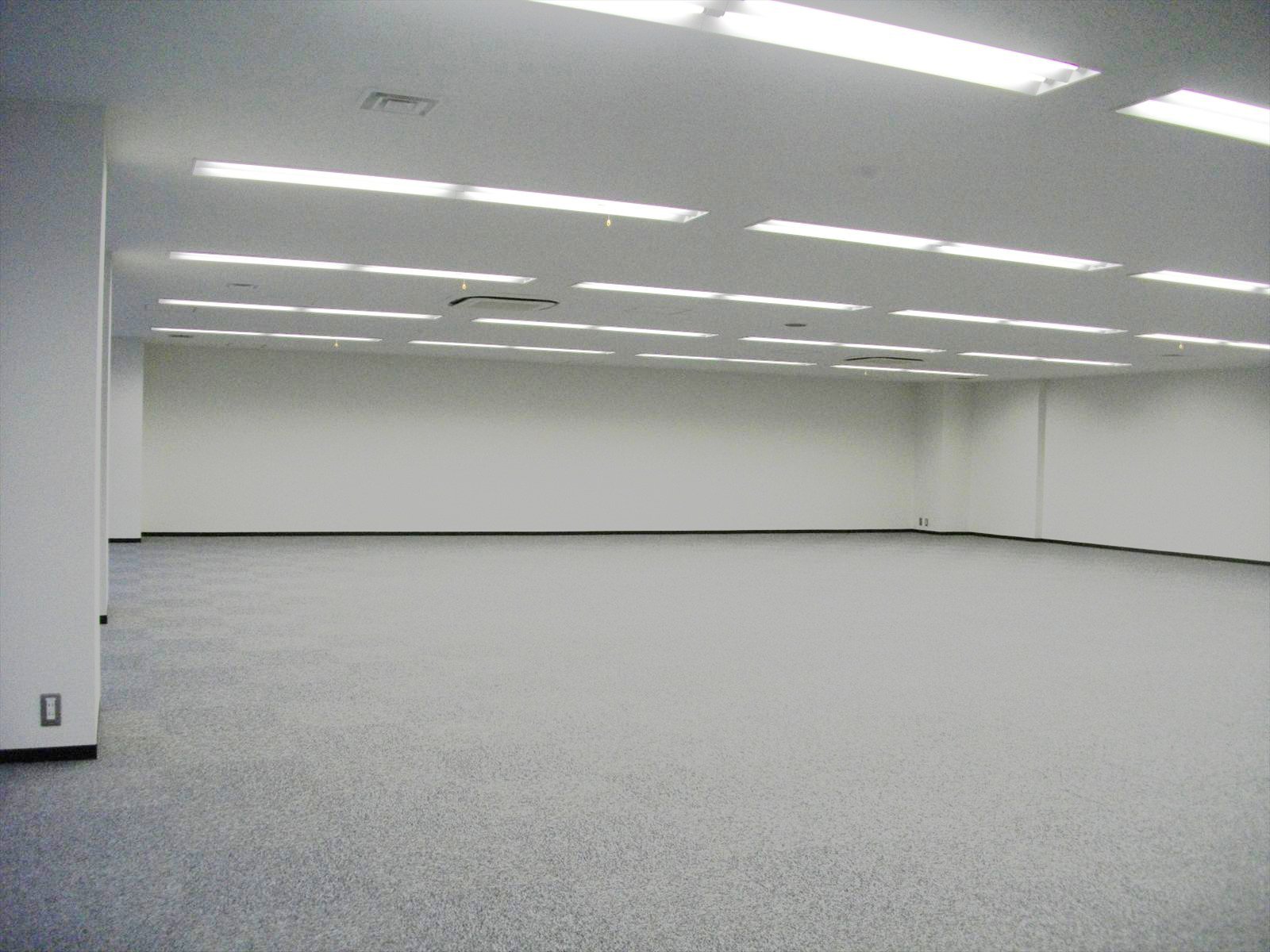 明るいフロア
