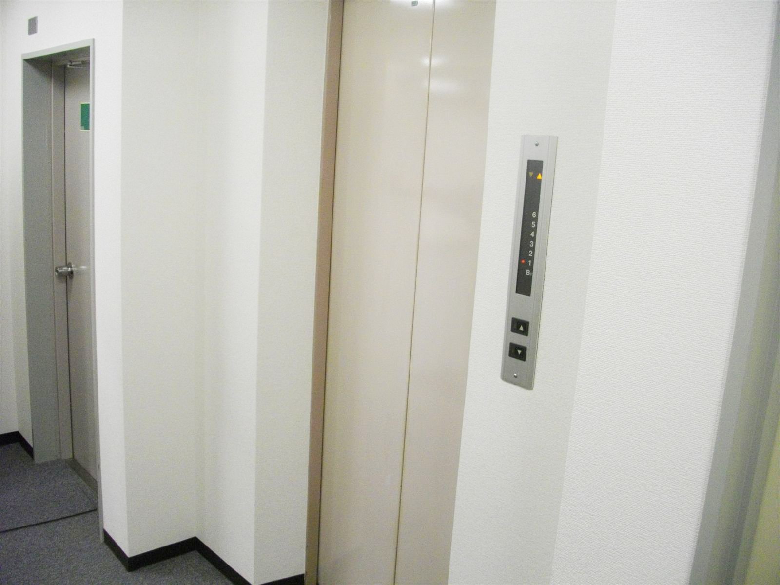 エレベーター