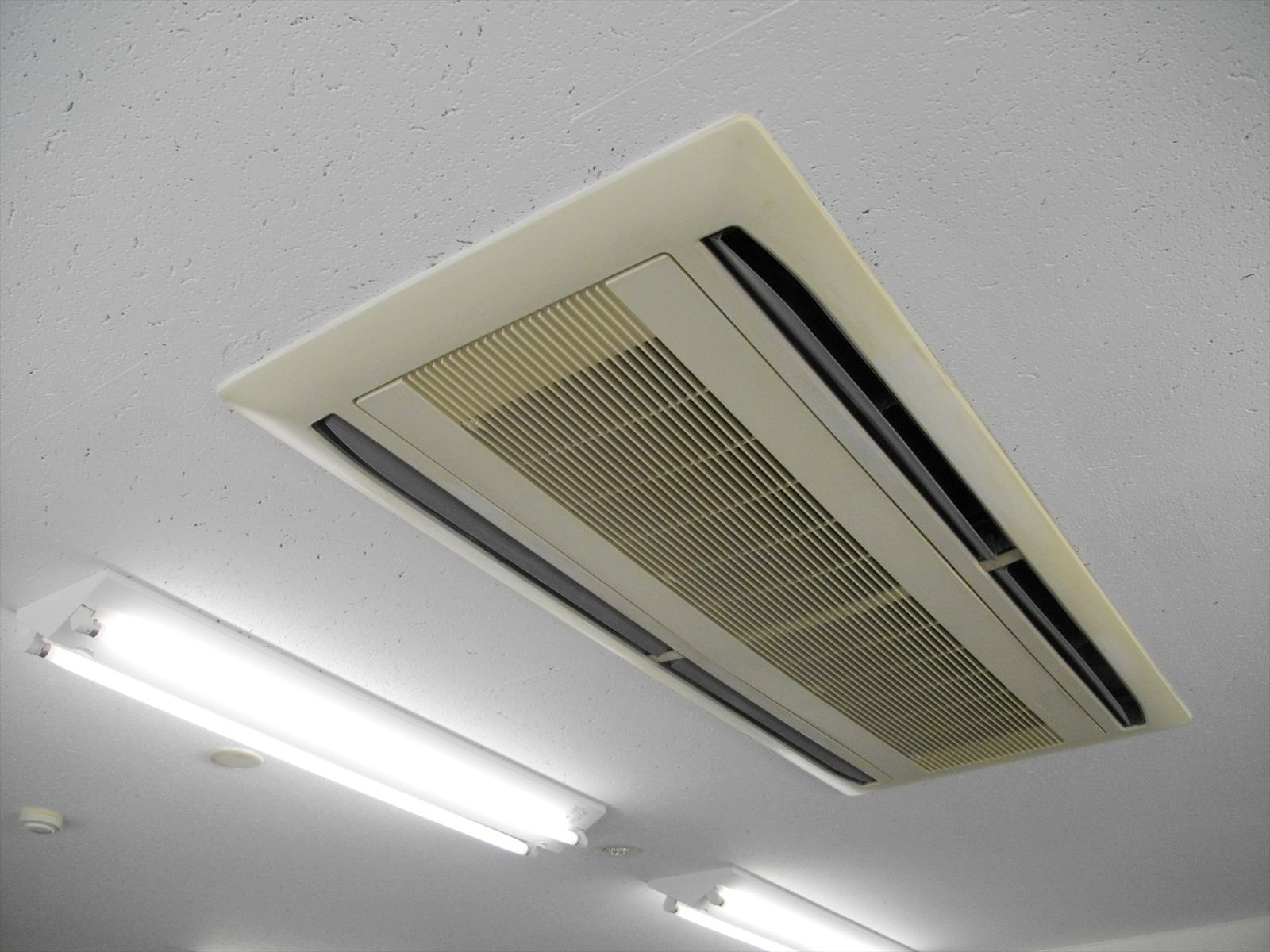 空調は個別タイプ