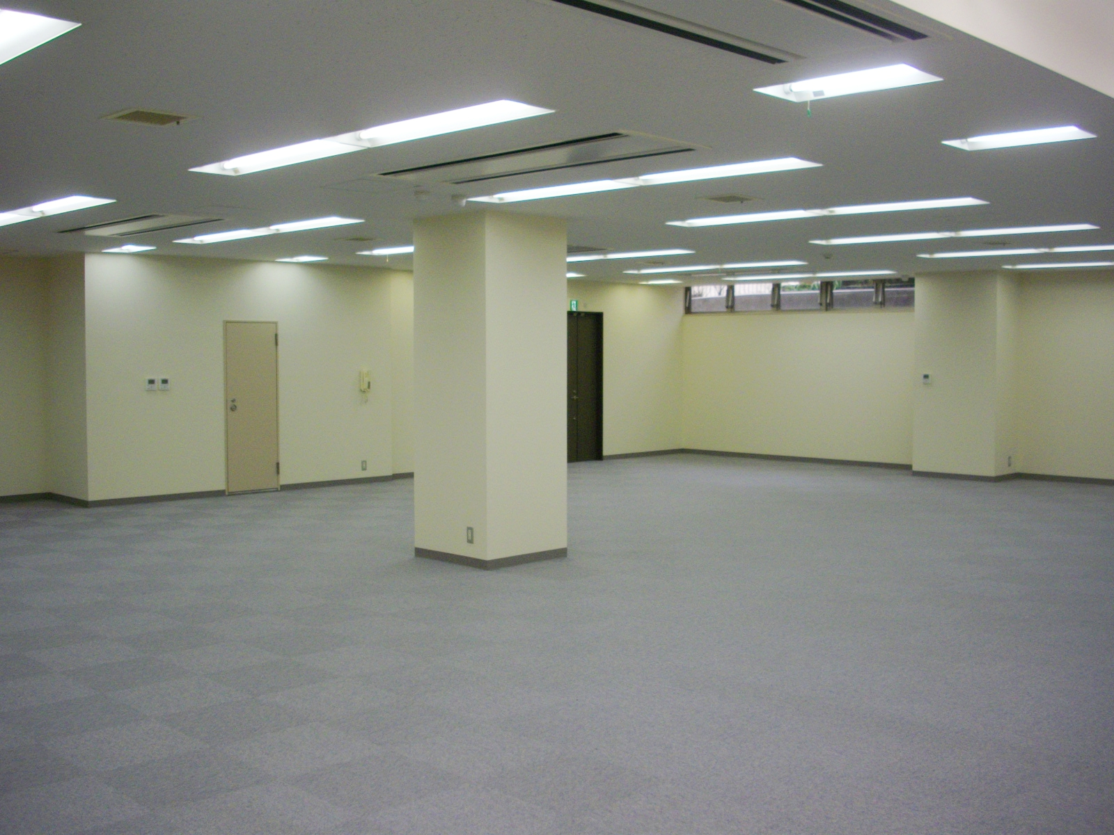 別角度の様子