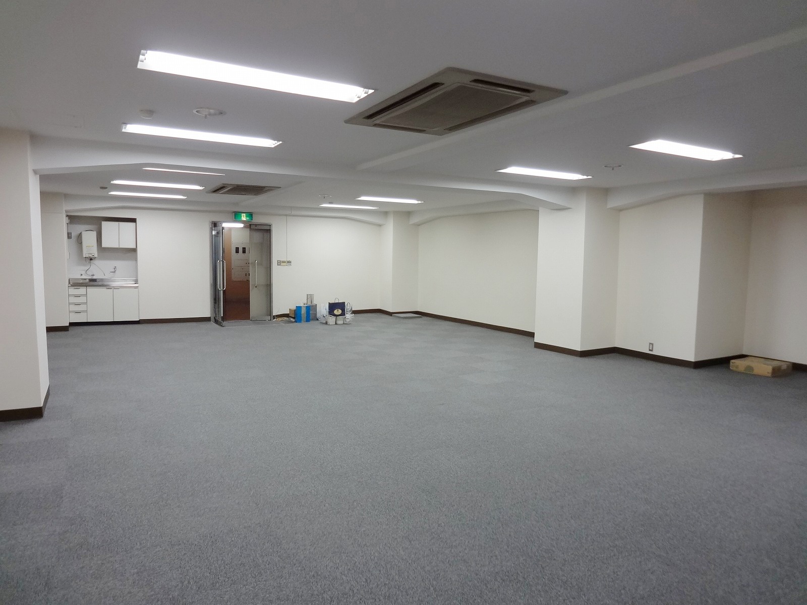 別角度からの様子